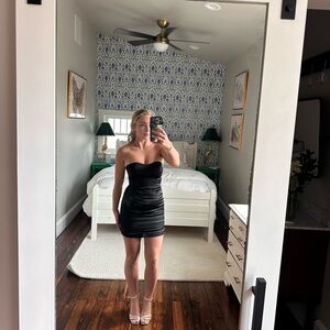 Elegant Black Strapless Mini Dress